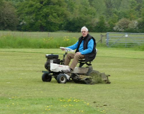 Eddy mowing strip